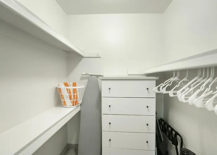 130 Fully Furnished, Amenities Galore