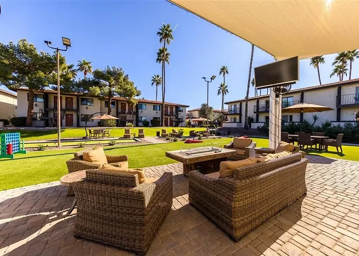 Apartment 130 Fully Furnished, Amenities Galore Scottsdale